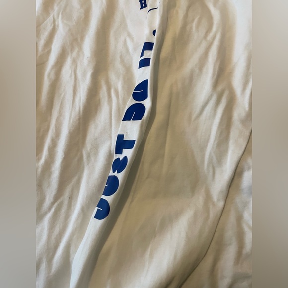 Nike Shirt - Picture 3 of 3